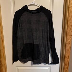 Retrofit Men's Size medium  Black and Gray Hoodie Shirt